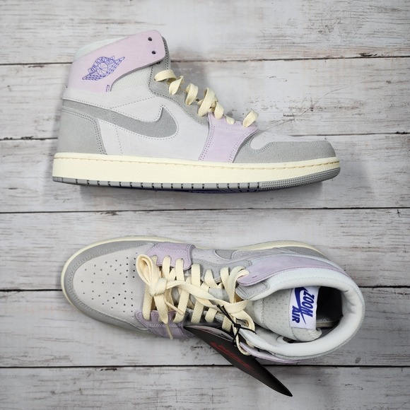 Sz 11.5 WMNS Air Jordan 1 Zoom CMFT 2 Photon Dust Smoke Grey DV1305-005 New - Picture 1 of 8